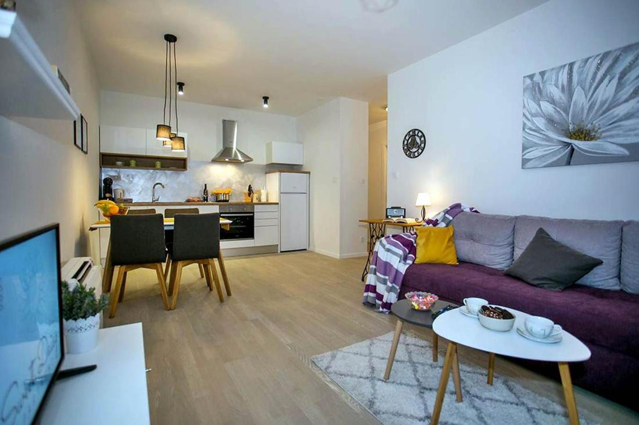 Apartment Sweet Daisy With Parking Zadar